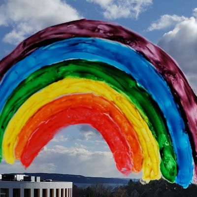Bild vergr&ouml;&szlig;ern: Regenbogen Norwegen