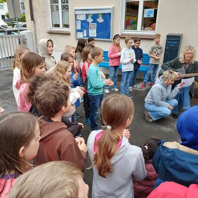 Bild vergr&ouml;&szlig;ern: Frühlingssingen_Rira