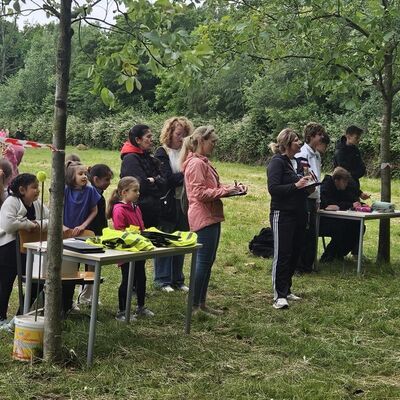 Bild vergr&ouml;&szlig;ern: Kinder beim Langlauf