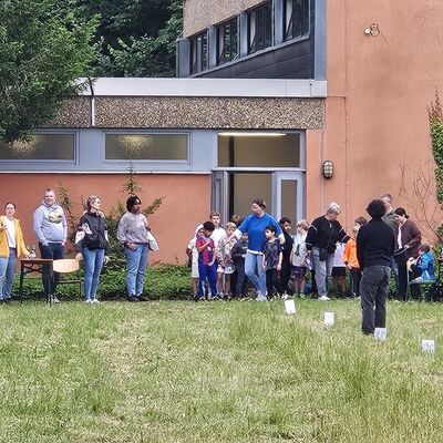 Bild vergr&ouml;&szlig;ern: Kinder beim Werfen
