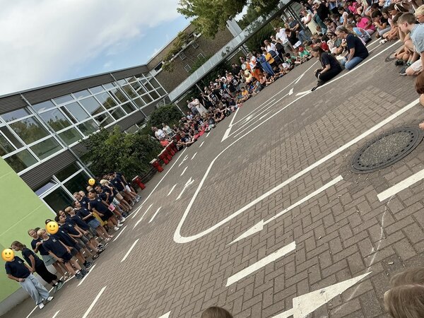 Bild vergr&ouml;&szlig;ern: Programm Klasse 4