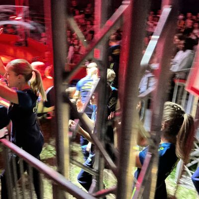 Bild vergr&ouml;&szlig;ern: Zirkus stellt sich vor Fotos: Dengel