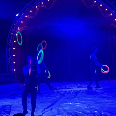 Bild vergr&ouml;&szlig;ern: Zirkus stellt sich vor Fotos: Dengel