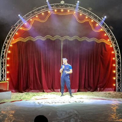 Bild vergr&ouml;&szlig;ern: Zirkus stellt sich vor Fotos: Dengel
