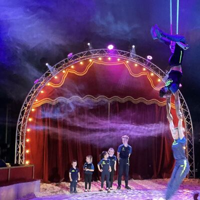 Bild vergr&ouml;&szlig;ern: Zirkus stellt sich vor Fotos: Dengel