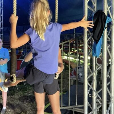Bild vergr&ouml;&szlig;ern: Übende Kinder und Bunter Abend Fotos: Dengel