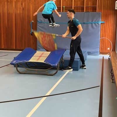 Bild vergr&ouml;&szlig;ern: Übende Kinder und Bunter Abend Fotos: Dengel