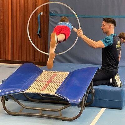 Bild vergr&ouml;&szlig;ern: Übende Kinder und Bunter Abend Fotos: Dengel