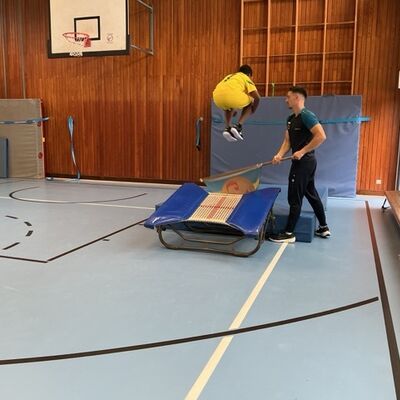 Bild vergr&ouml;&szlig;ern: Übende Kinder und Bunter Abend Fotos: Dengel